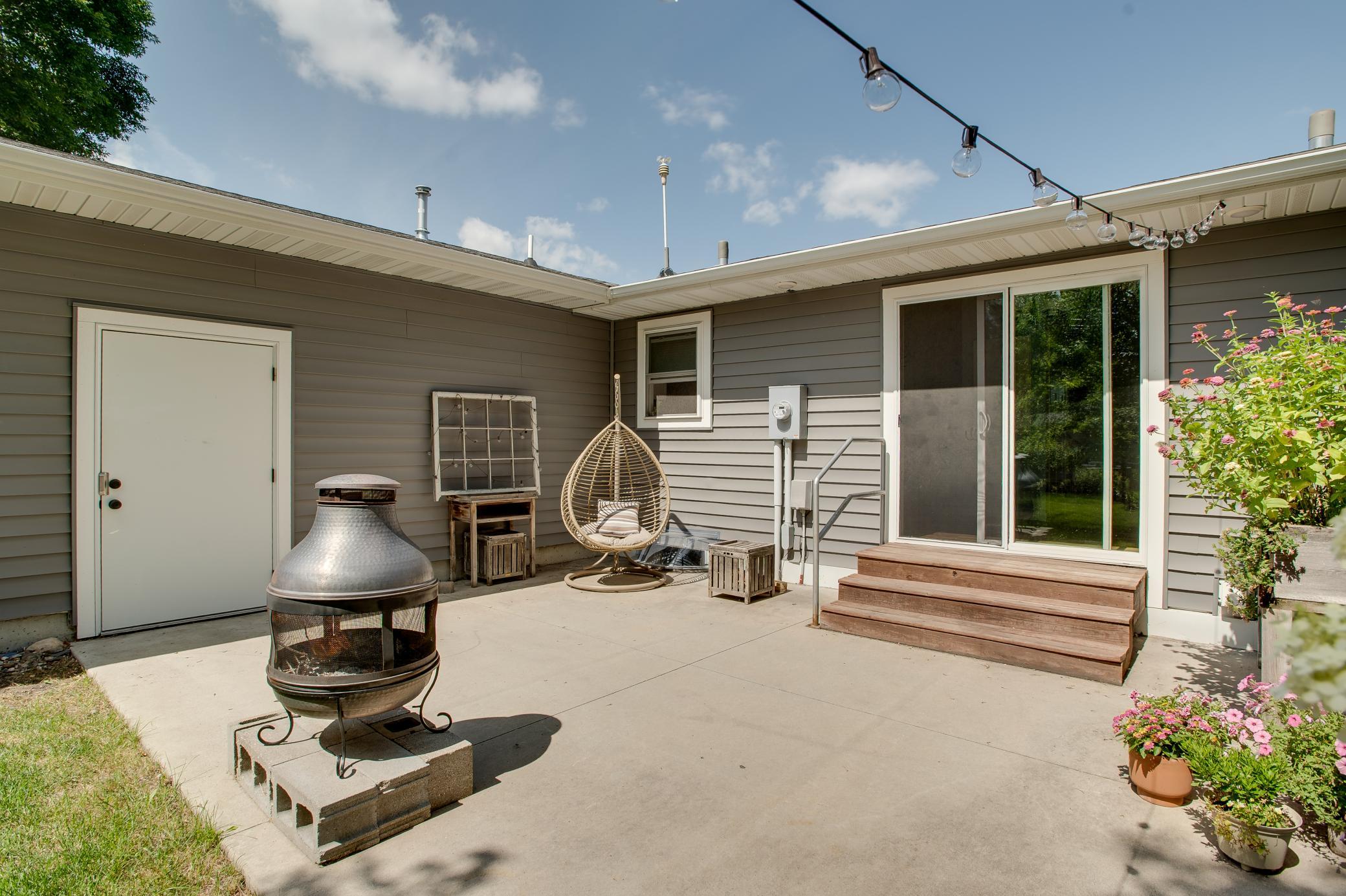 1974 single family home for sale at 429 Brook Avenue in Moorhead, MN — 3 bed, 2 bath (photo 39 of 51)