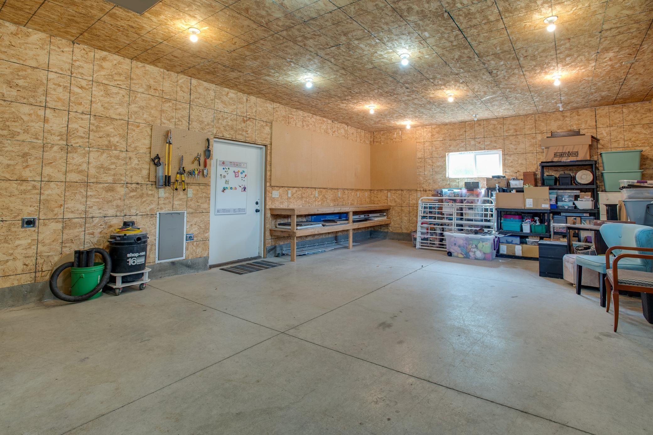 1974 single family home for sale at 429 Brook Avenue in Moorhead, MN — 3 bed, 2 bath (photo 49 of 51)