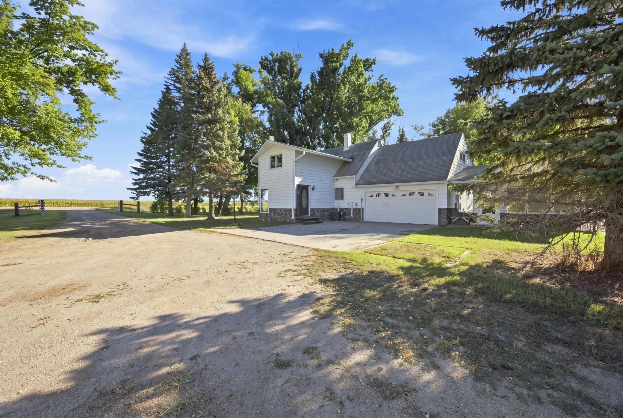 1937 single family home for sale at 15218 9th Street NE in Mayville, ND — 4 bed, 2 bath (photo 2 of 57)