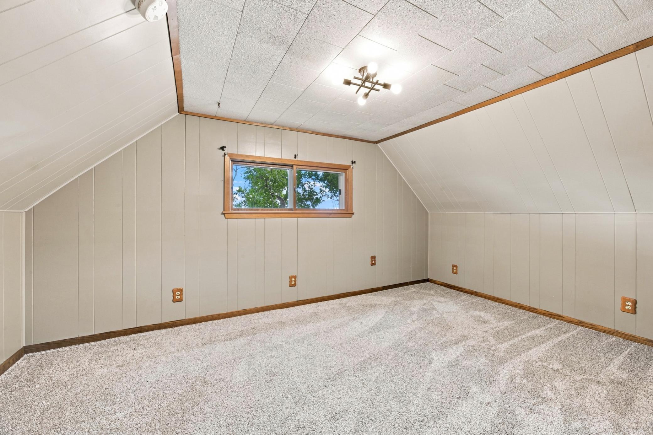 1937 single family home for sale at 15218 9th Street NE in Mayville, ND — 4 bed, 2 bath (photo 18 of 57)