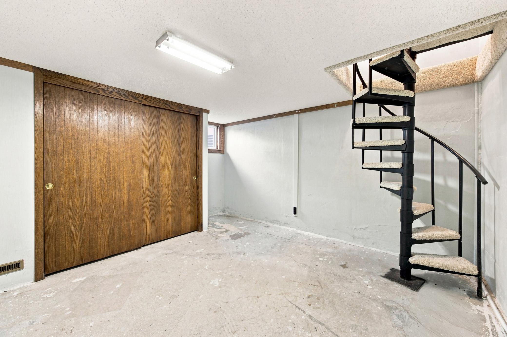 1937 single family home for sale at 15218 9th Street NE in Mayville, ND — 4 bed, 2 bath (photo 24 of 57)