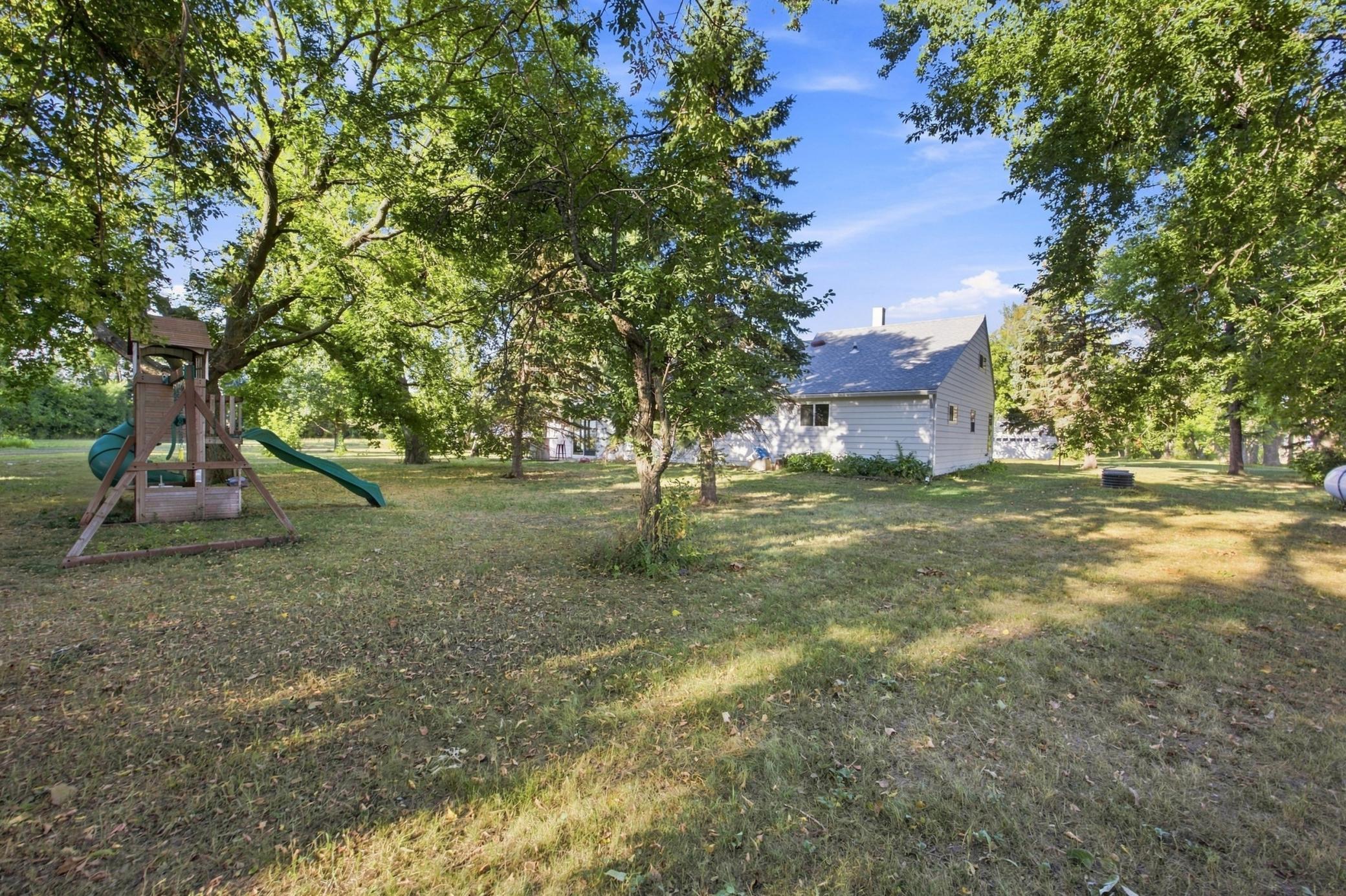 1937 single family home for sale at 15218 9th Street NE in Mayville, ND — 4 bed, 2 bath (photo 37 of 57)