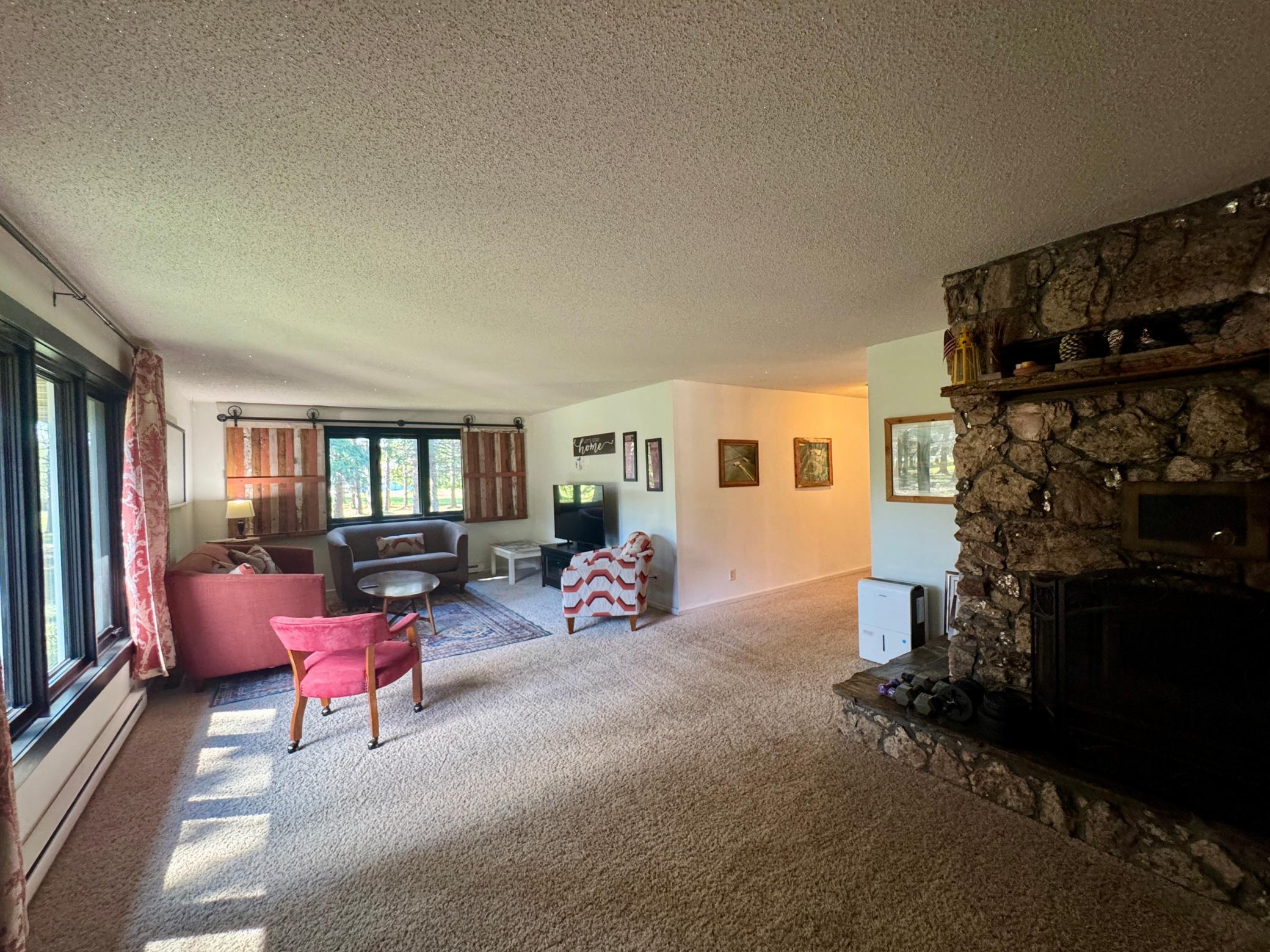 1979 single family home for sale at 55203 State Highway 11 in Warroad, MN — 3 bed, 2 bath (photo 12 of 44)