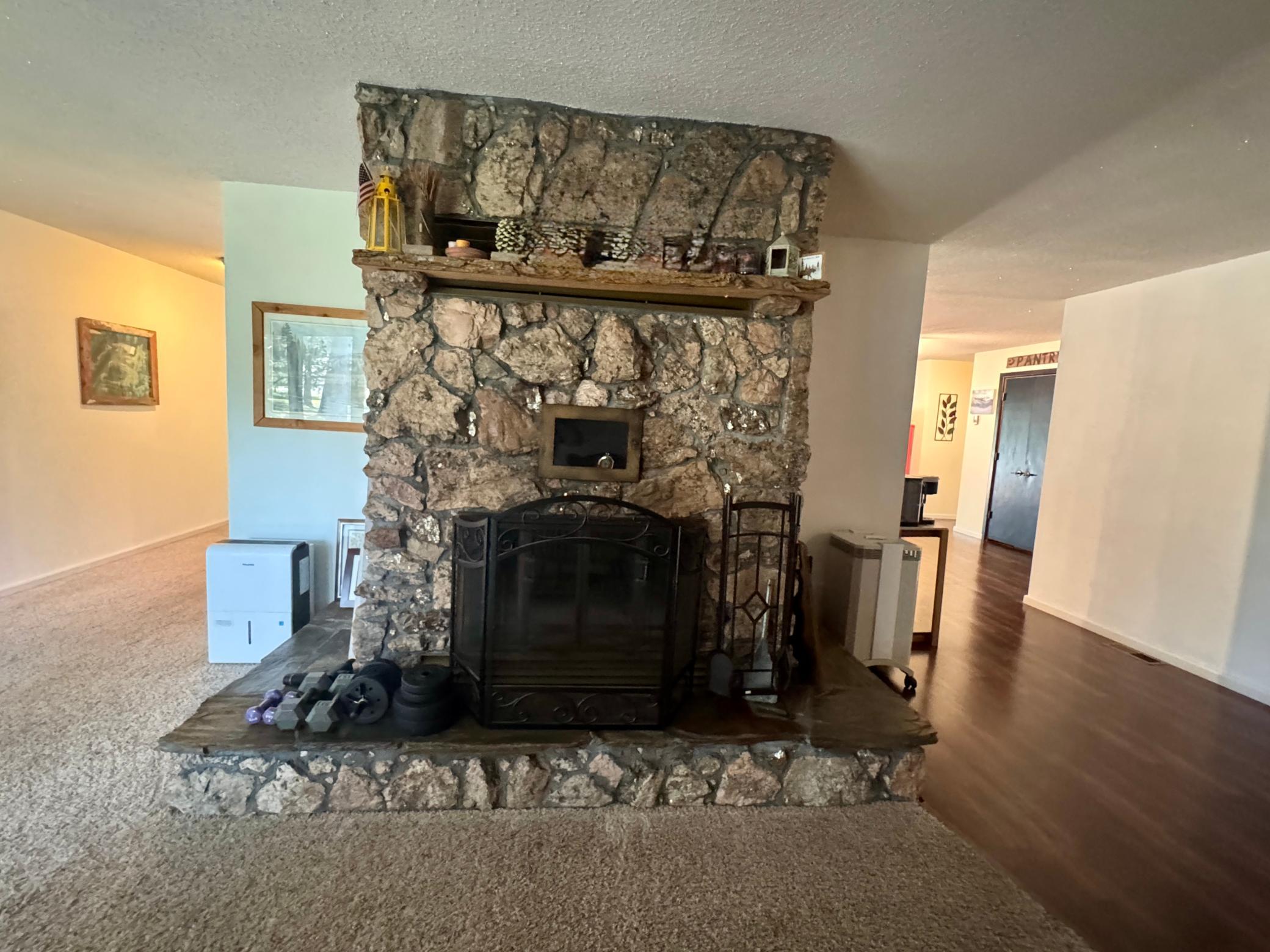 1979 single family home for sale at 55203 State Highway 11 in Warroad, MN — 3 bed, 2 bath (photo 14 of 44)