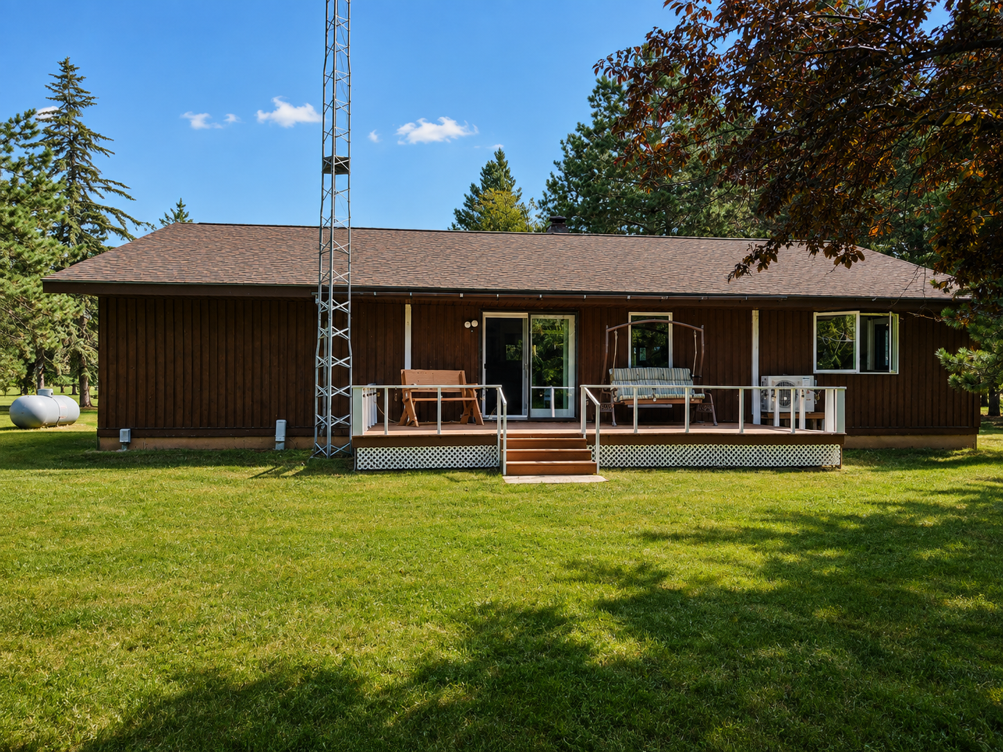 1979 single family home for sale at 55203 State Highway 11 in Warroad, MN — 3 bed, 2 bath (photo 4 of 44)