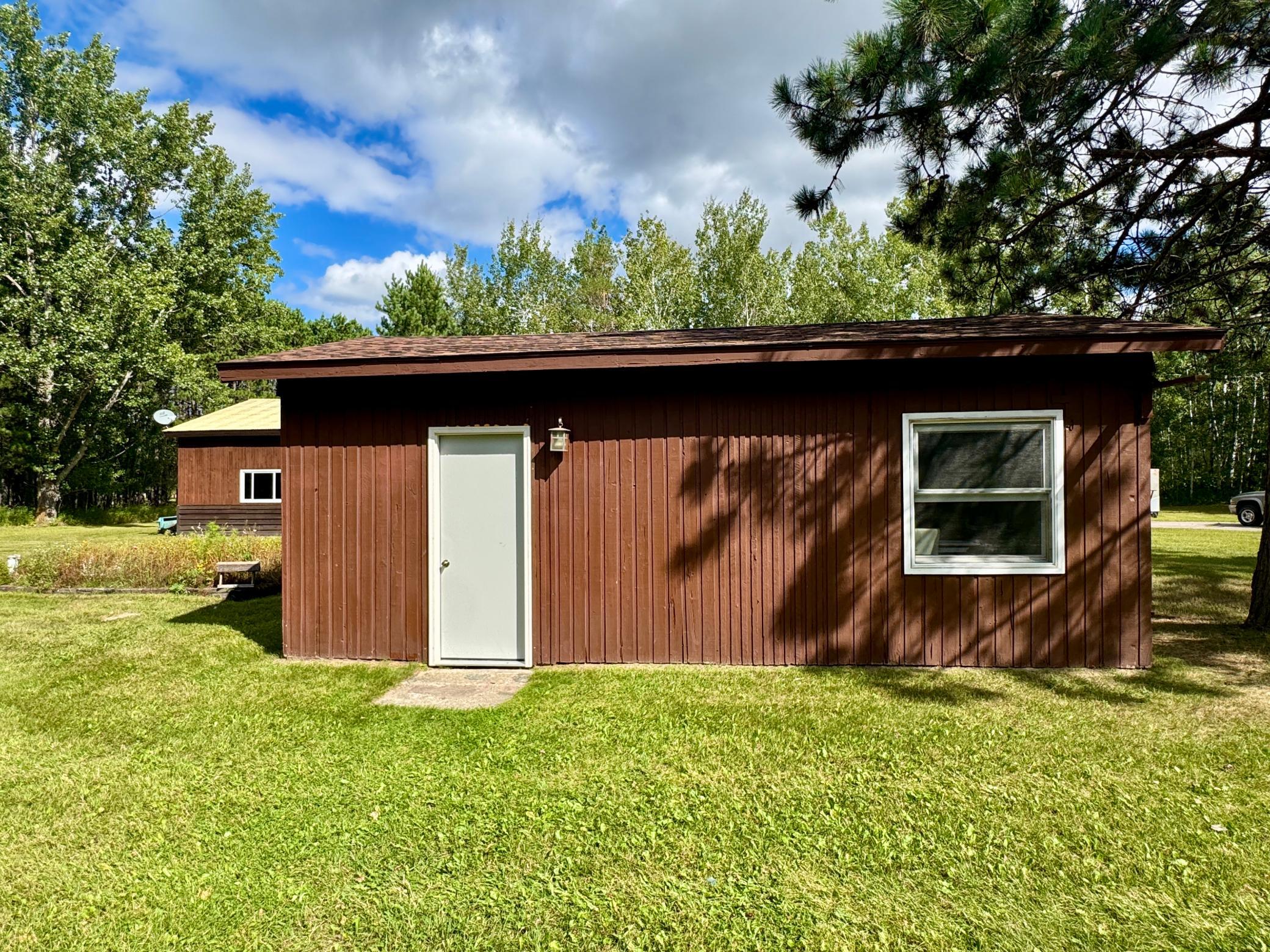 1979 single family home for sale at 55203 State Highway 11 in Warroad, MN — 3 bed, 2 bath (photo 40 of 44)