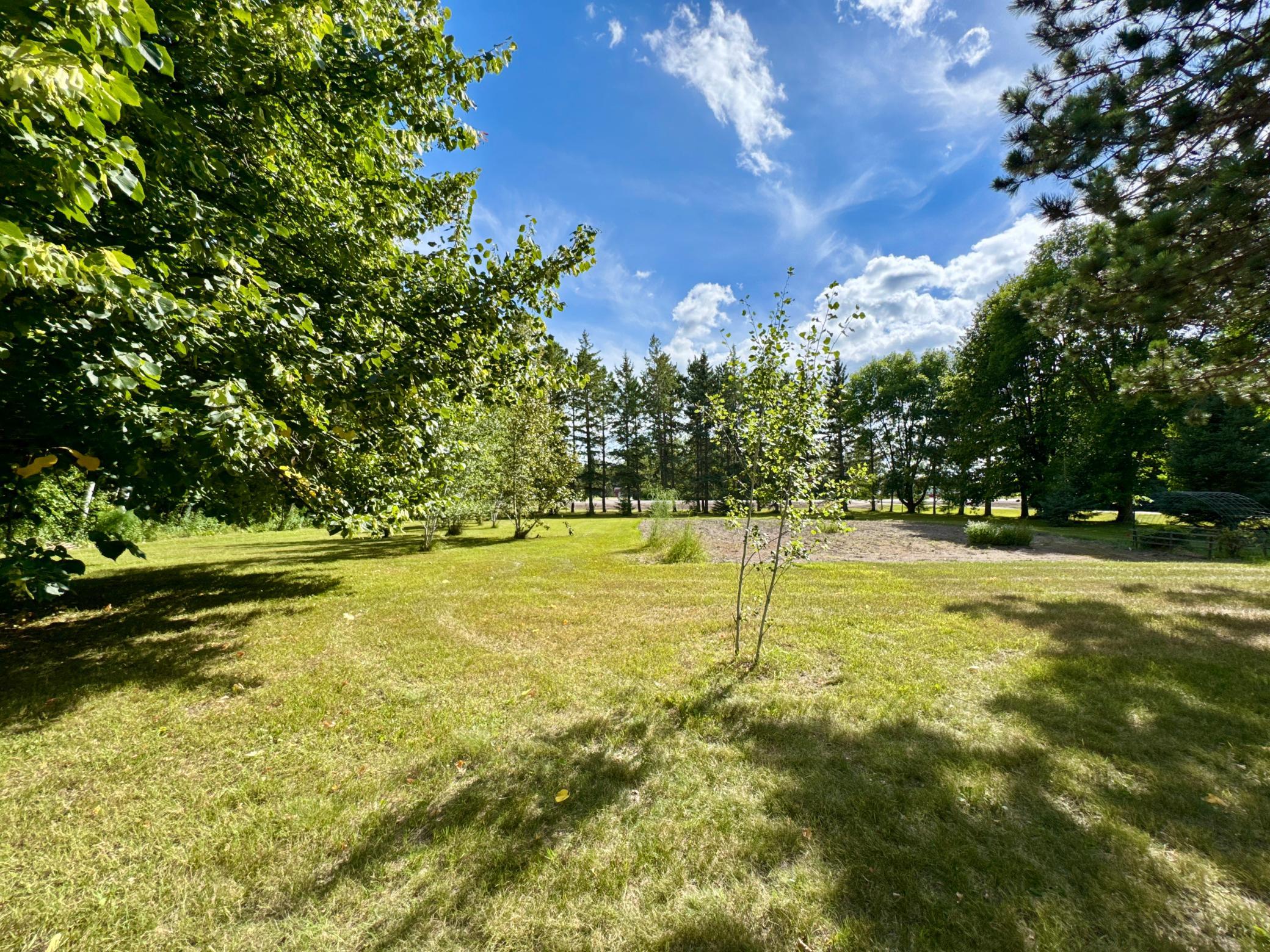 1979 single family home for sale at 55203 State Highway 11 in Warroad, MN — 3 bed, 2 bath (photo 42 of 44)