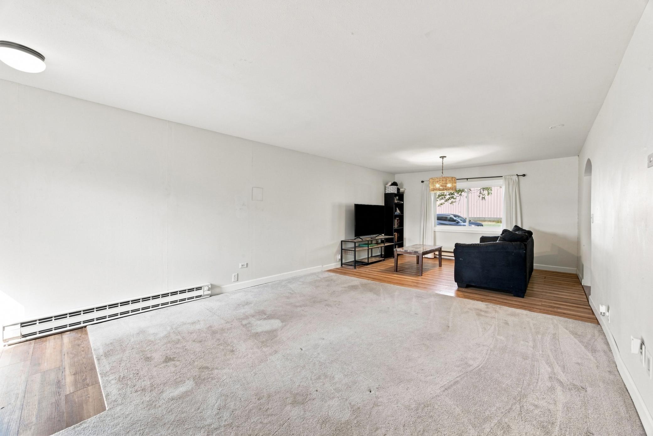 1906 single family home for sale at 325 3rd Avenue W in Halstad, MN — 2 bed, 1 bath (photo 13 of 29)