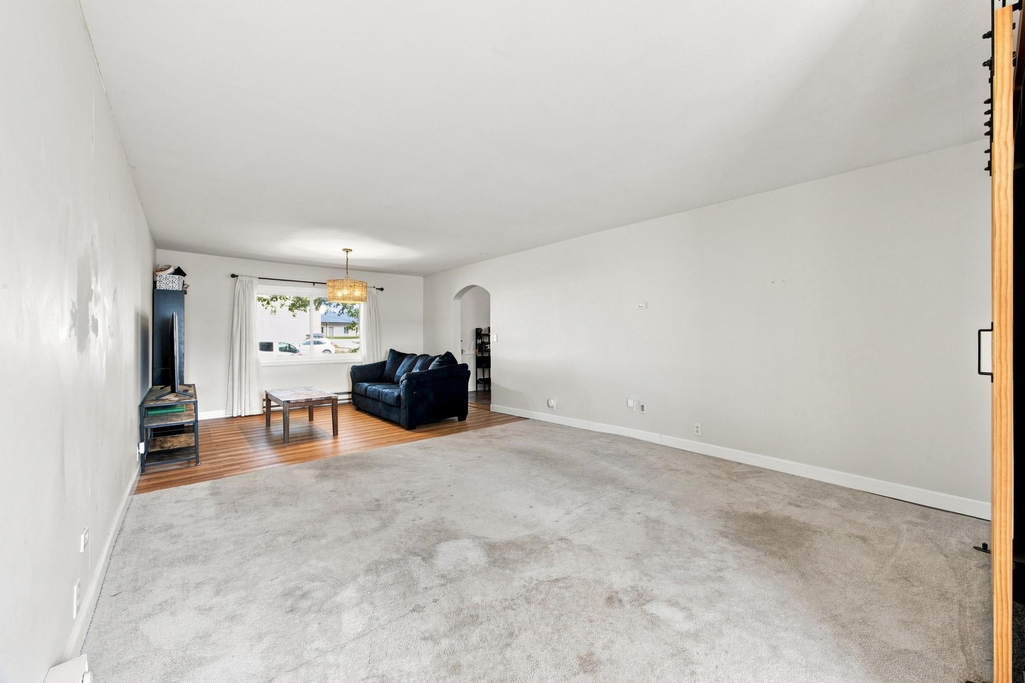1906 single family home for sale at 325 3rd Avenue W in Halstad, MN — 2 bed, 1 bath (photo 14 of 29)