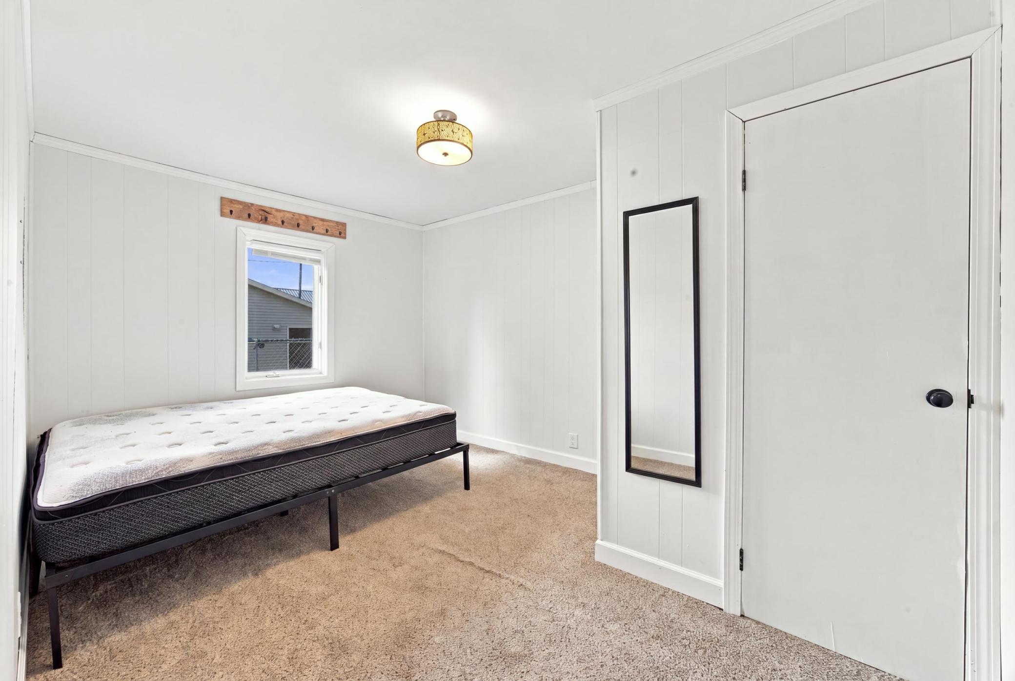 1906 single family home for sale at 325 3rd Avenue W in Halstad, MN — 2 bed, 1 bath (photo 19 of 29)