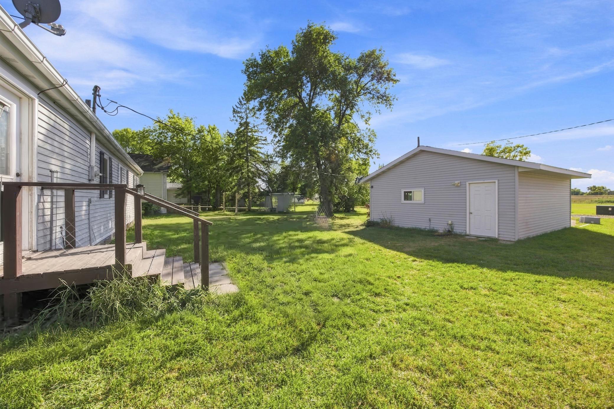 1906 single family home for sale at 325 3rd Avenue W in Halstad, MN — 2 bed, 1 bath (photo 27 of 29)