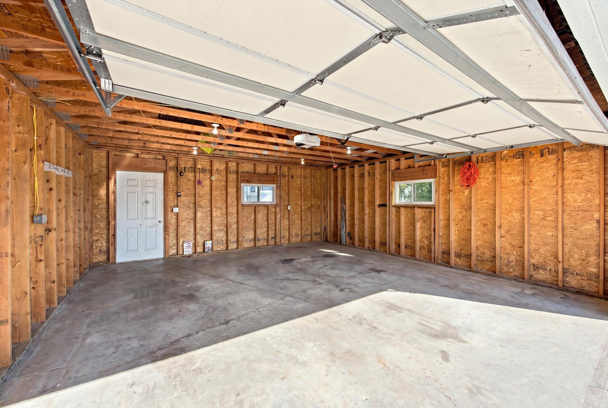 1906 single family home for sale at 325 3rd Avenue W in Halstad, MN — 2 bed, 1 bath (photo 29 of 29)