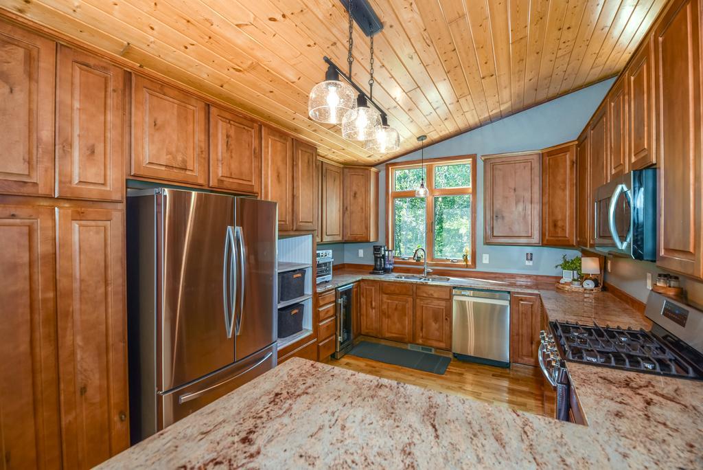 2004 single family home for sale at 7778 Chickasaw Circle in Breezy Point, MN — 3 bed, 4 bath (photo 11 of 39)
