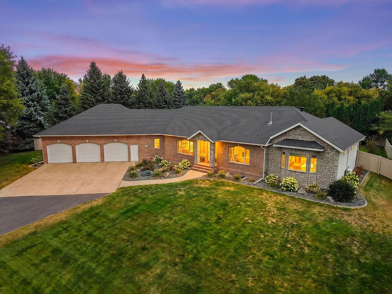 1996 single family home for sale at 123 50th Avenue E in West Fargo, ND — 4 bed, 3 bath (photo 102 of 102)