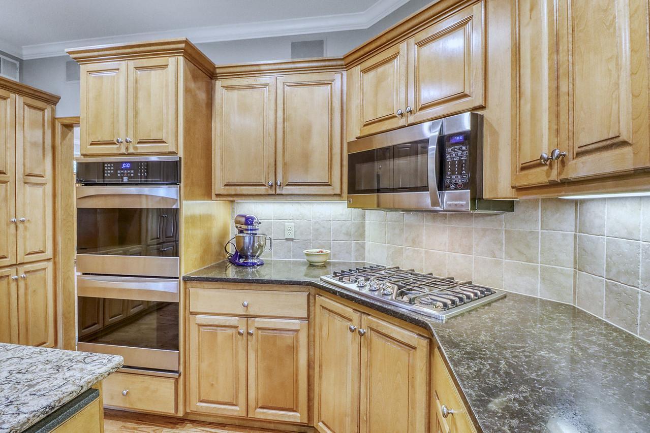 1996 single family home for sale at 123 50th Avenue E in West Fargo, ND — 4 bed, 3 bath (photo 23 of 102)