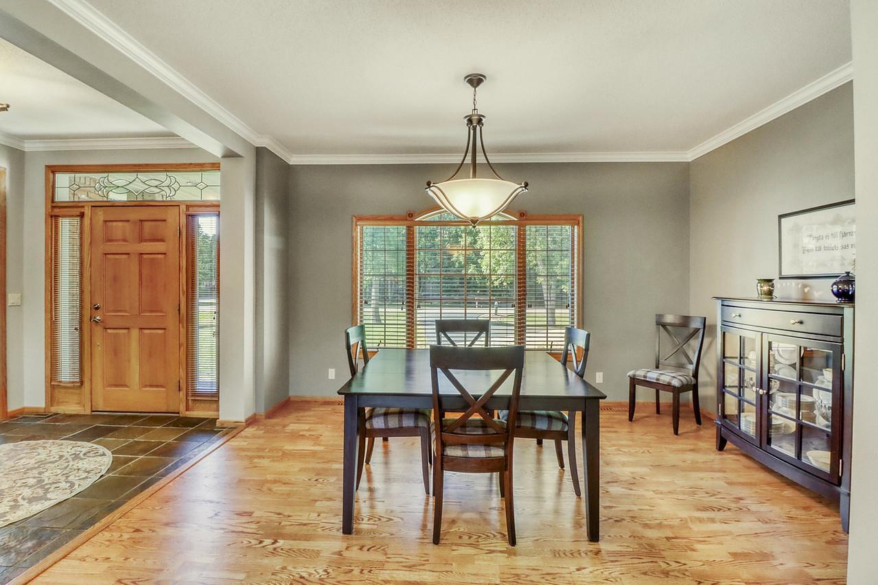 1996 single family home for sale at 123 50th Avenue E in West Fargo, ND — 4 bed, 3 bath (photo 28 of 102)