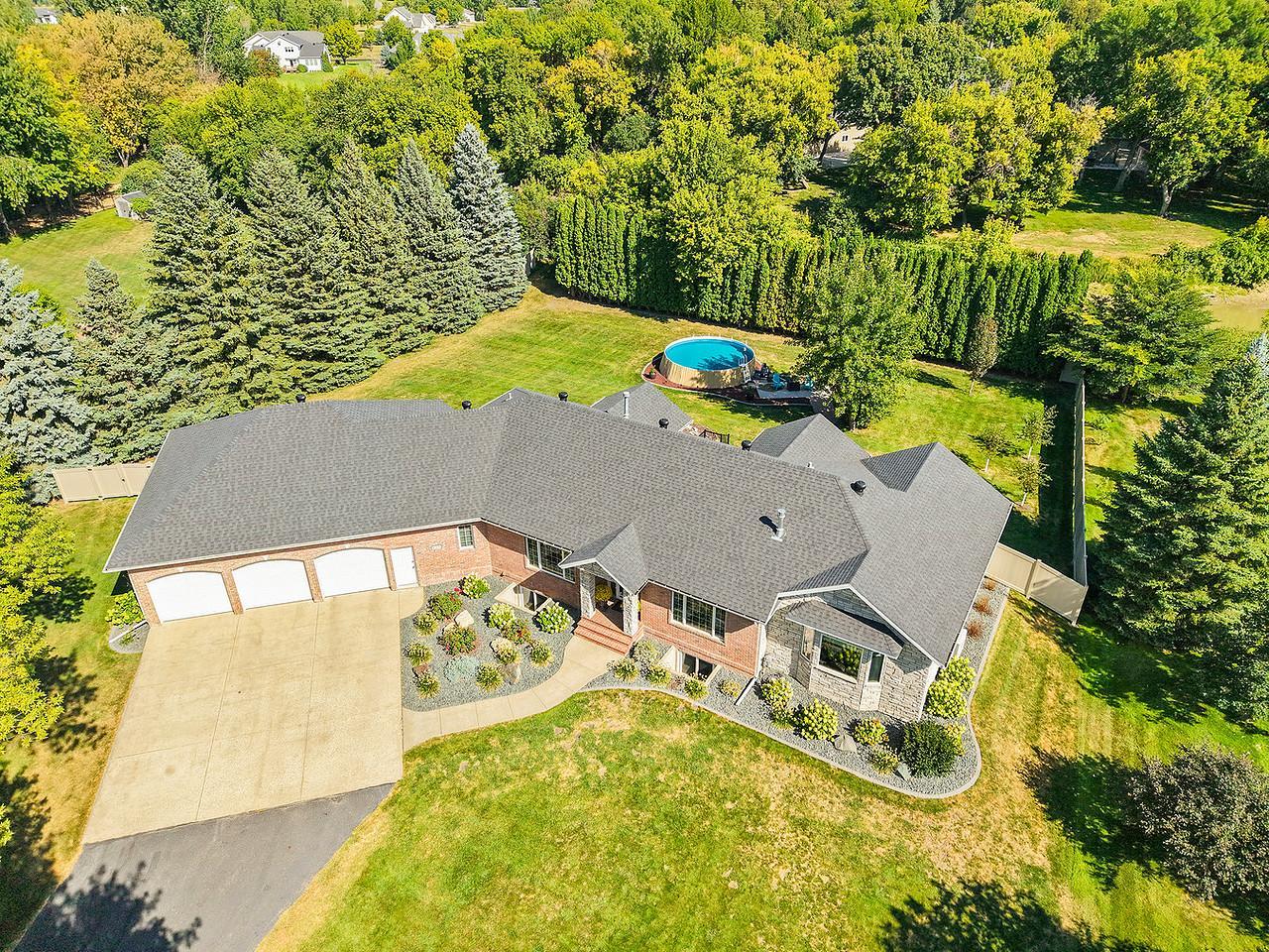 1996 single family home for sale at 123 50th Avenue E in West Fargo, ND — 4 bed, 3 bath (photo 6 of 102)