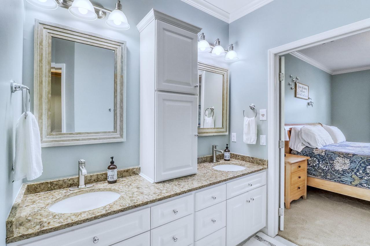 1996 single family home for sale at 123 50th Avenue E in West Fargo, ND — 4 bed, 3 bath (photo 53 of 102)