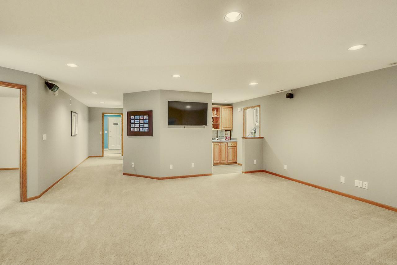 1996 single family home for sale at 123 50th Avenue E in West Fargo, ND — 4 bed, 3 bath (photo 67 of 102)