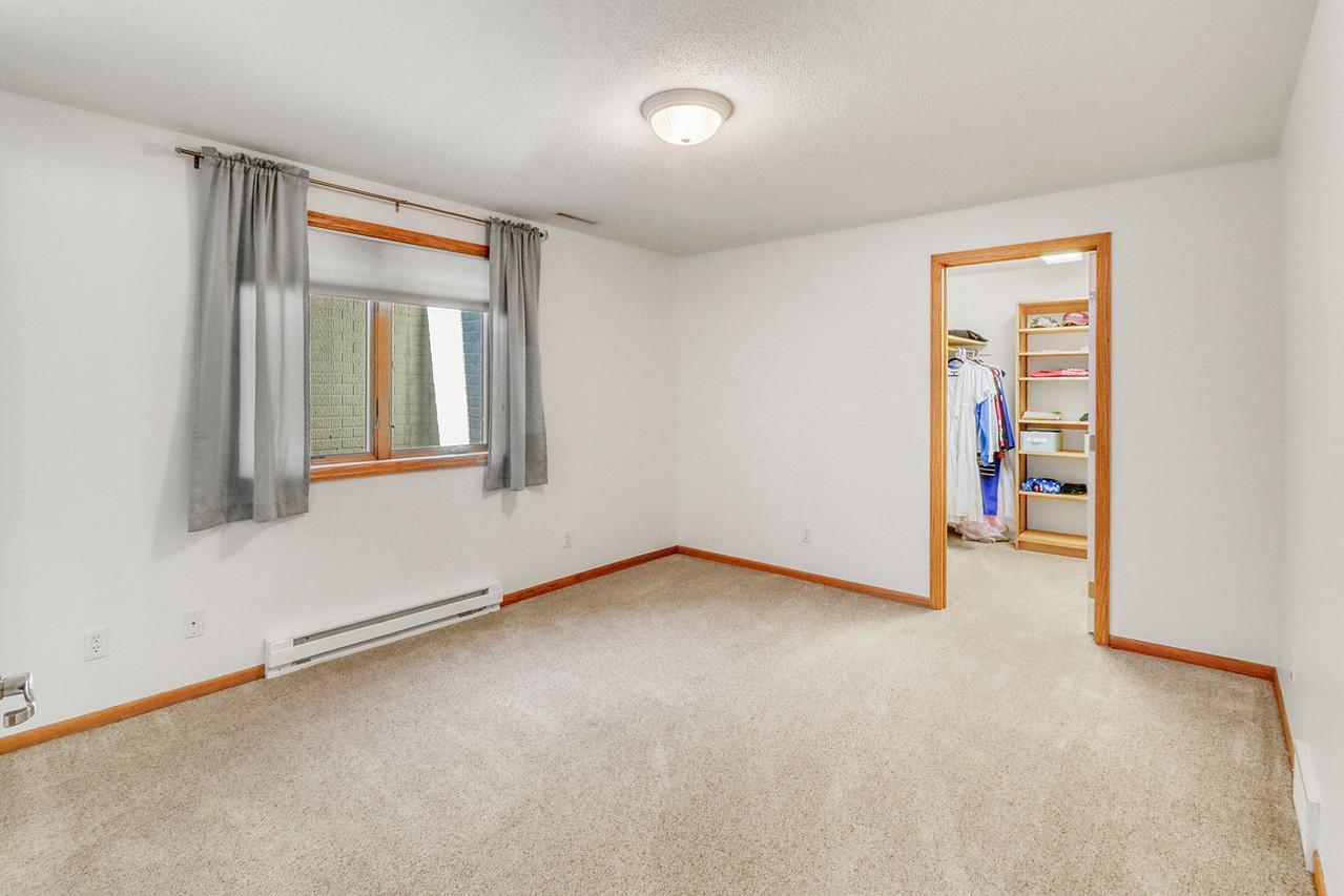 1996 single family home for sale at 123 50th Avenue E in West Fargo, ND — 4 bed, 3 bath (photo 73 of 102)
