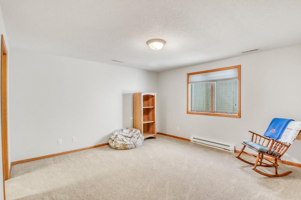 1996 single family home for sale at 123 50th Avenue E in West Fargo, ND — 4 bed, 3 bath (photo 80 of 102)