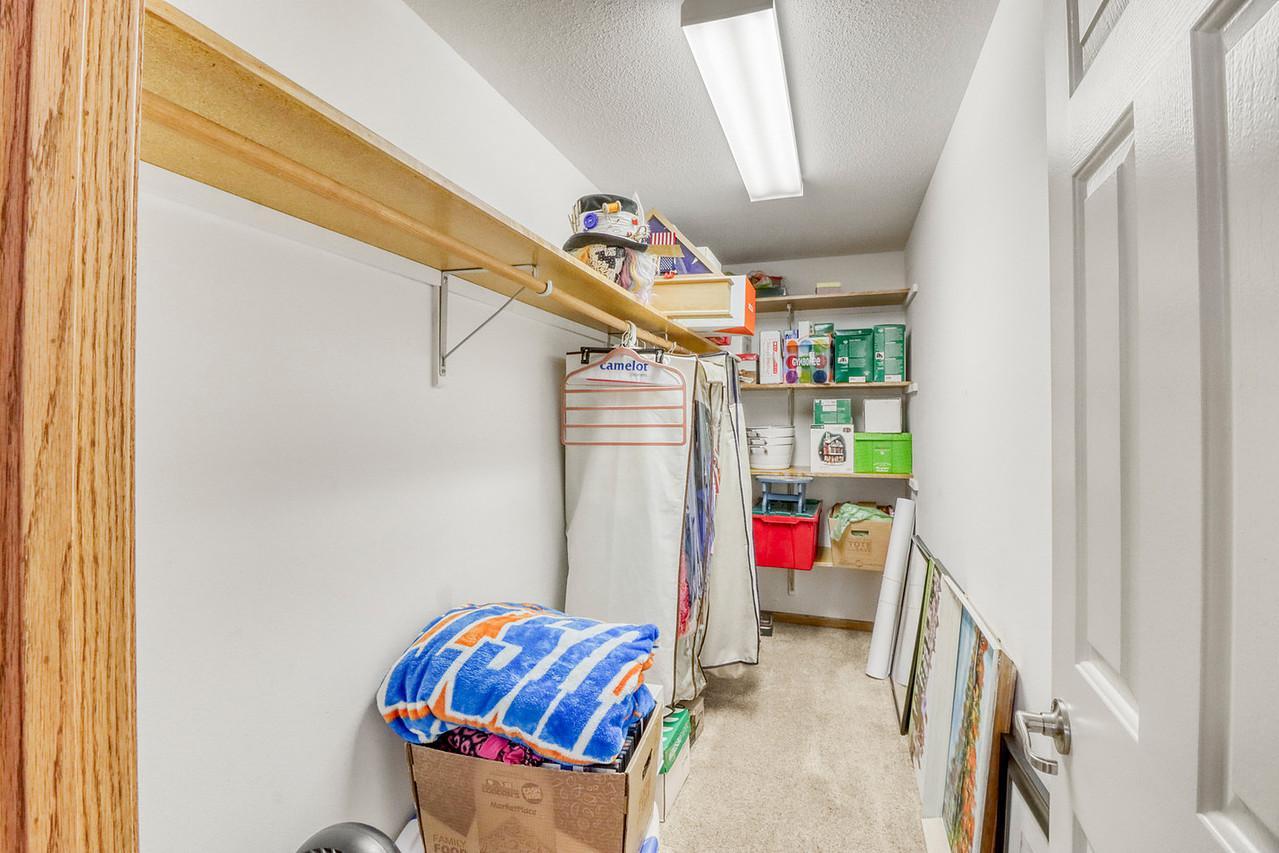 1996 single family home for sale at 123 50th Avenue E in West Fargo, ND — 4 bed, 3 bath (photo 82 of 102)