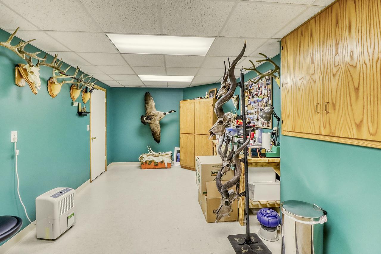 1996 single family home for sale at 123 50th Avenue E in West Fargo, ND — 4 bed, 3 bath (photo 83 of 102)