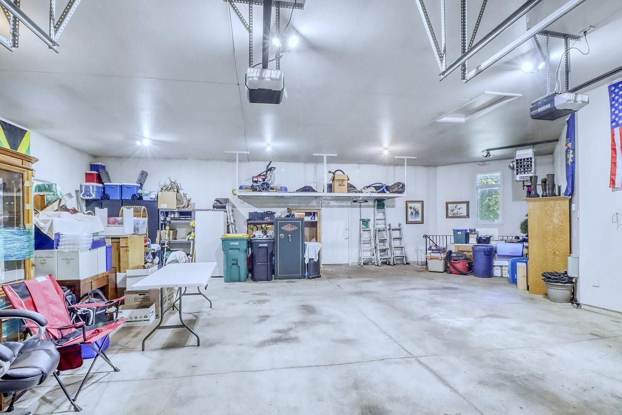 1996 single family home for sale at 123 50th Avenue E in West Fargo, ND — 4 bed, 3 bath (photo 88 of 102)