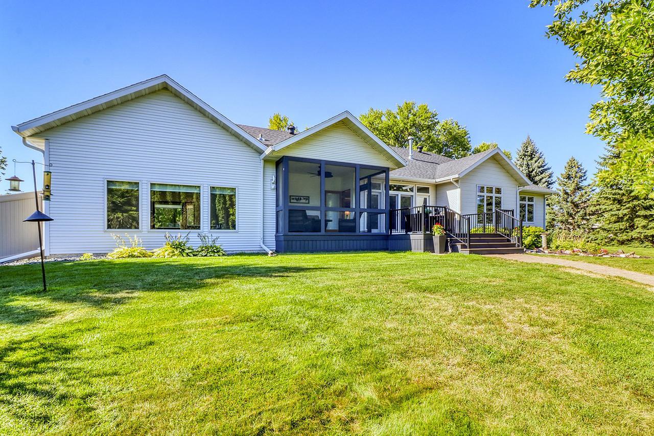 1996 single family home for sale at 123 50th Avenue E in West Fargo, ND — 4 bed, 3 bath (photo 89 of 102)