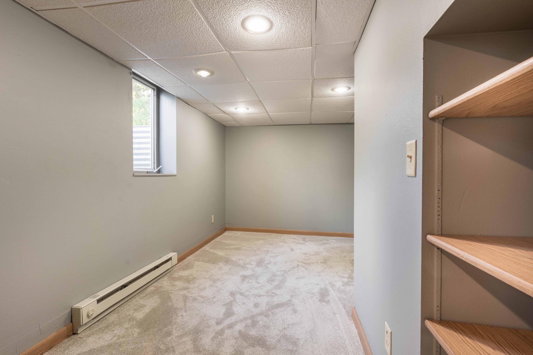 1920 single family home for sale at 616 Lake Street in Alexandria, MN — 3 bed, 1 bath (photo 27 of 40)