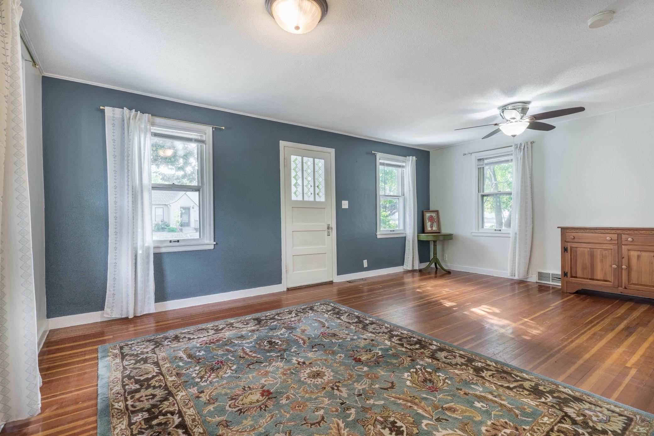 1920 single family home for sale at 616 Lake Street in Alexandria, MN — 3 bed, 1 bath (photo 7 of 40)