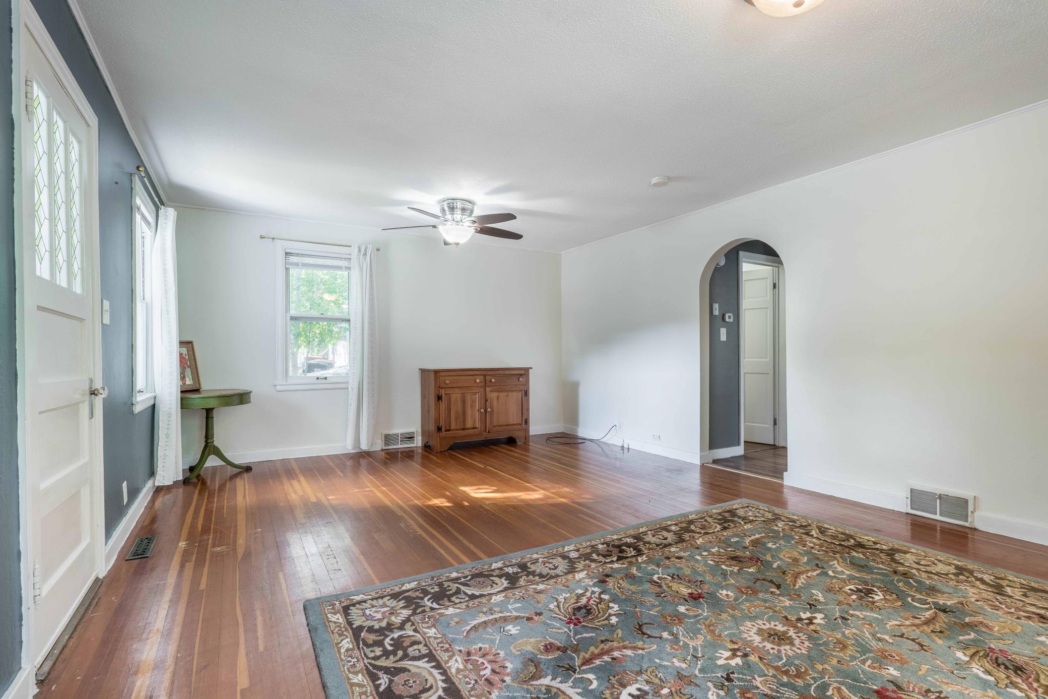 1920 single family home for sale at 616 Lake Street in Alexandria, MN — 3 bed, 1 bath (photo 9 of 40)