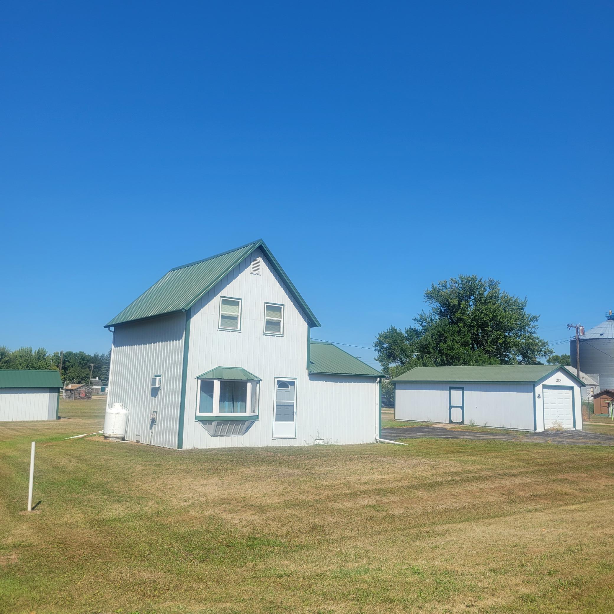 1900 single family home for sale at 213 4th Street SW in Kent, MN — 2 bed, 1 bath