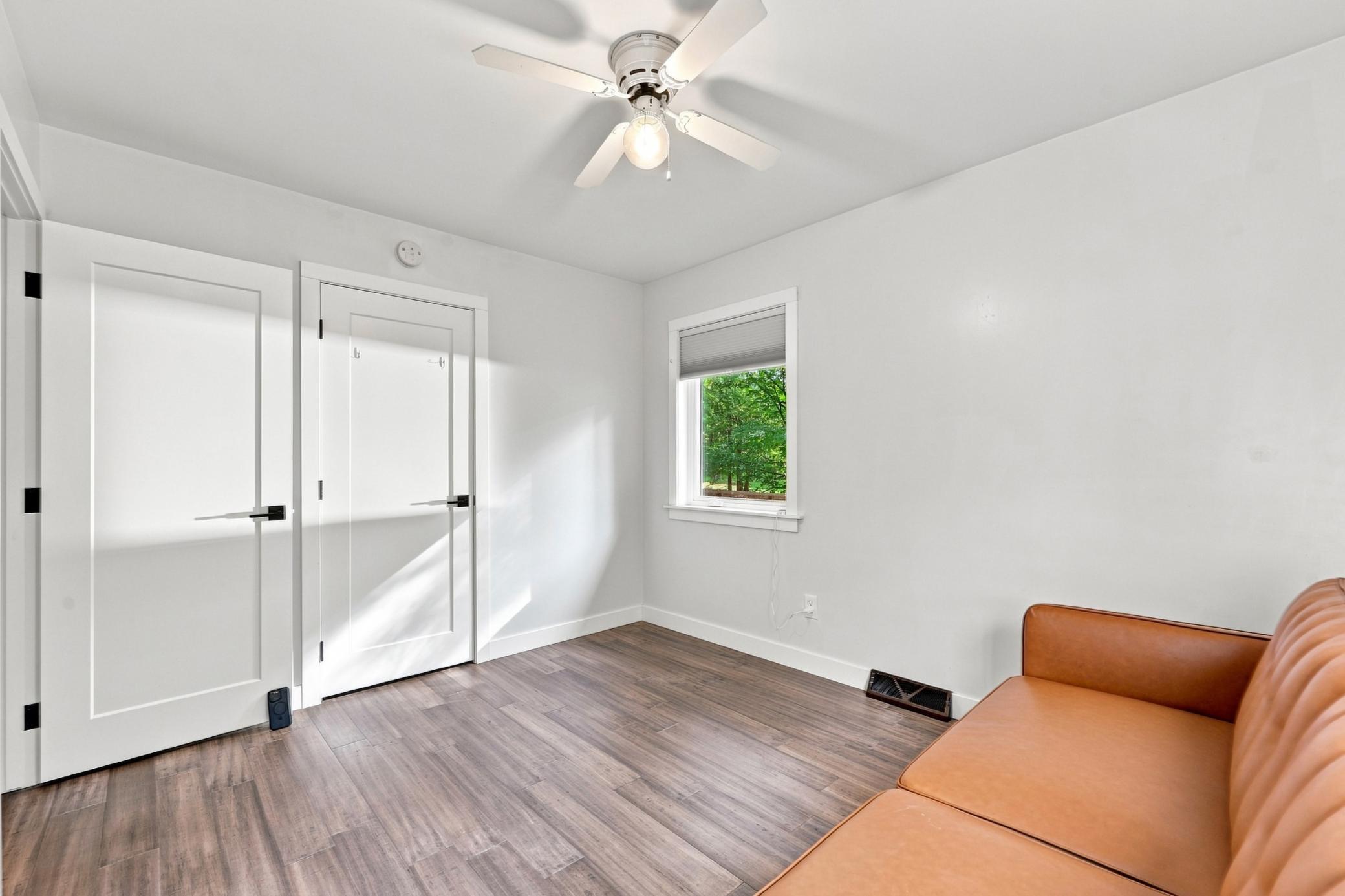 1960 single family home for sale at 1521 Gary Avenue in Detroit Lakes, MN — 4 bed, 2 bath (photo 11 of 25)