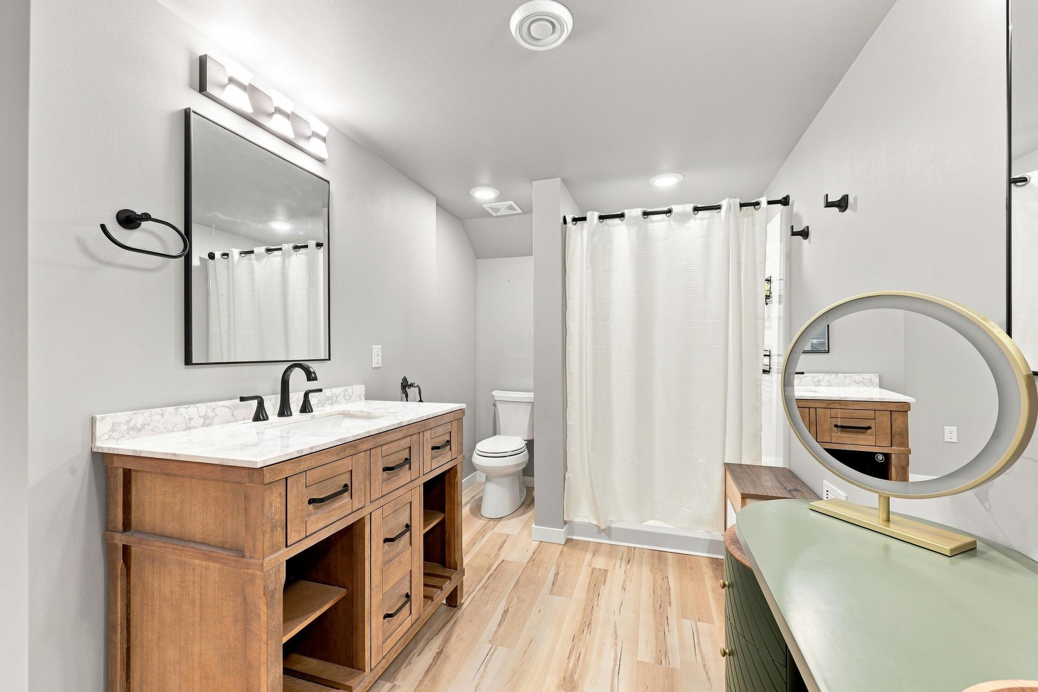 1960 single family home for sale at 1521 Gary Avenue in Detroit Lakes, MN — 4 bed, 2 bath (photo 21 of 25)