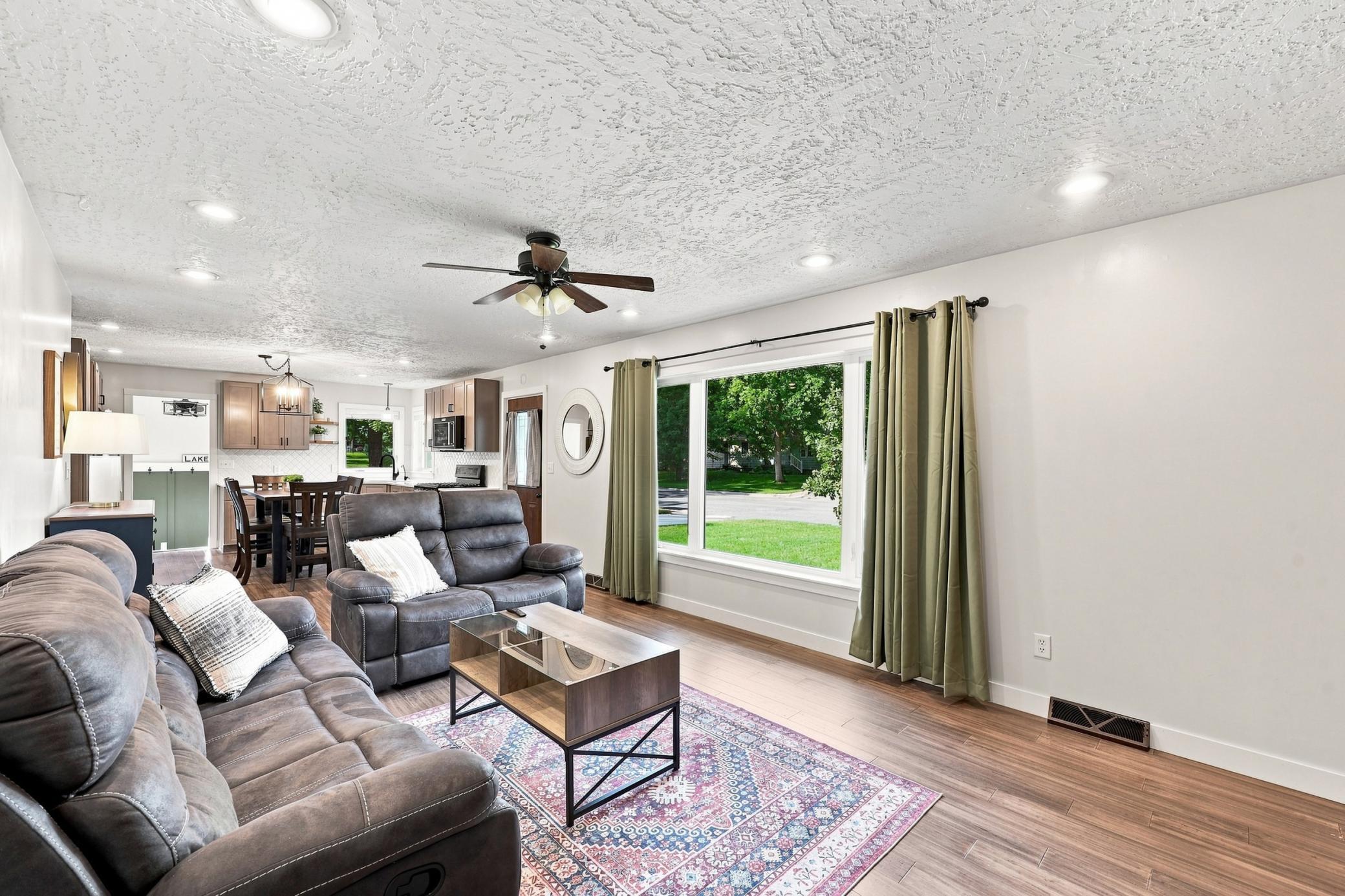 1960 single family home for sale at 1521 Gary Avenue in Detroit Lakes, MN — 4 bed, 2 bath (photo 5 of 25)