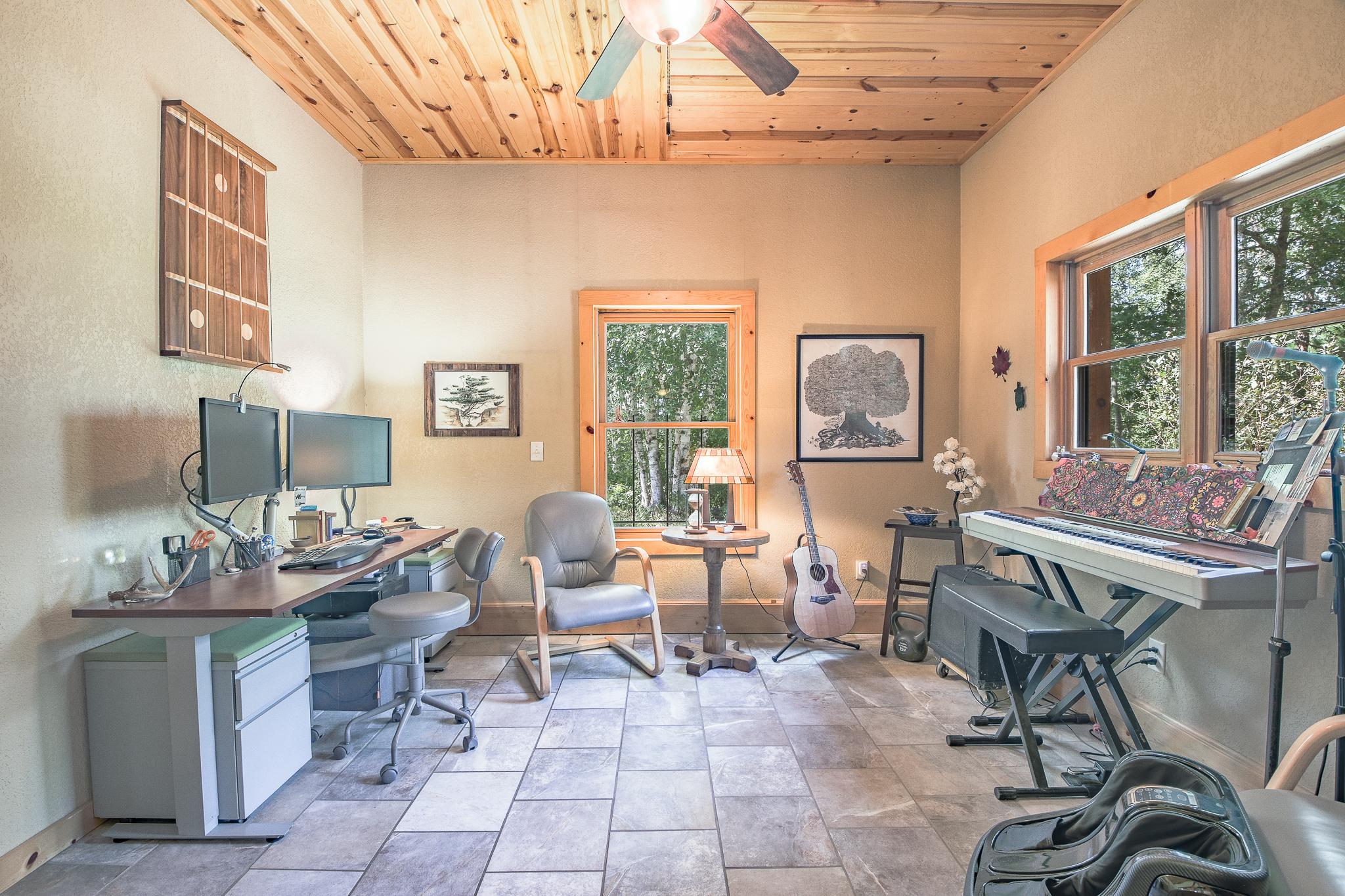 2015 single family home for sale at 42937 Minnie Lake Drive in Emily, MN — 2 bed, 2 bath (photo 18 of 64)
