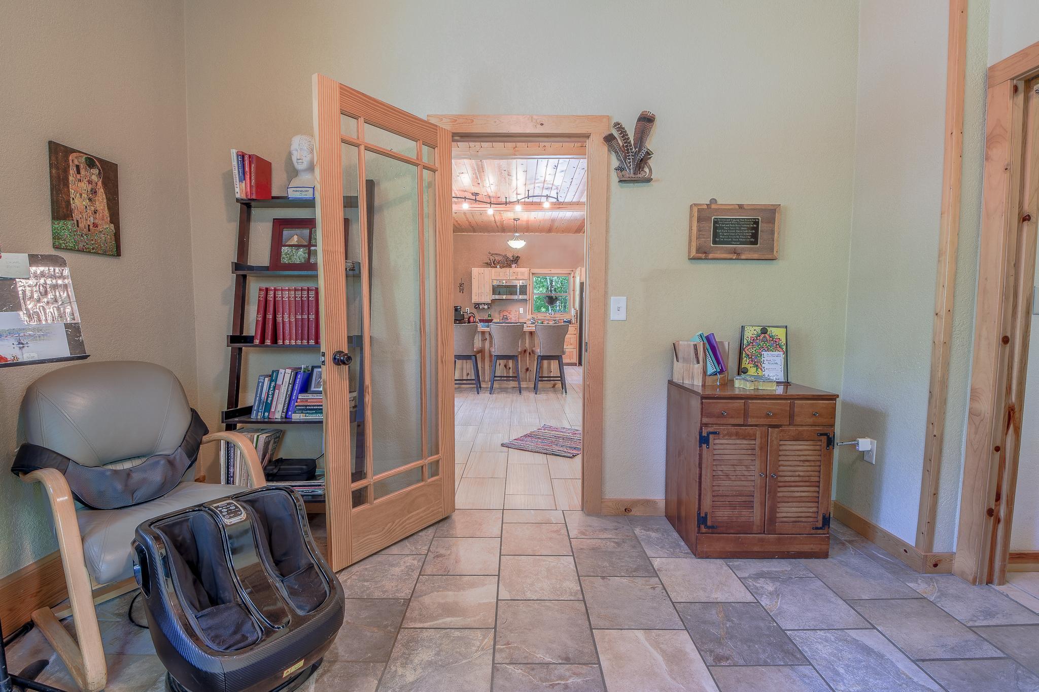 2015 single family home for sale at 42937 Minnie Lake Drive in Emily, MN — 2 bed, 2 bath (photo 20 of 64)