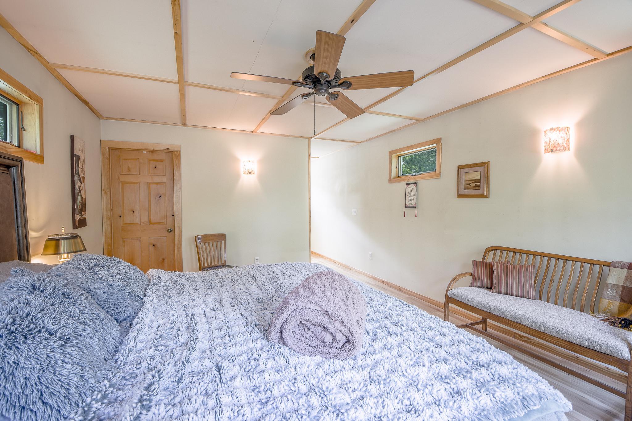 2015 single family home for sale at 42937 Minnie Lake Drive in Emily, MN — 2 bed, 2 bath (photo 28 of 64)