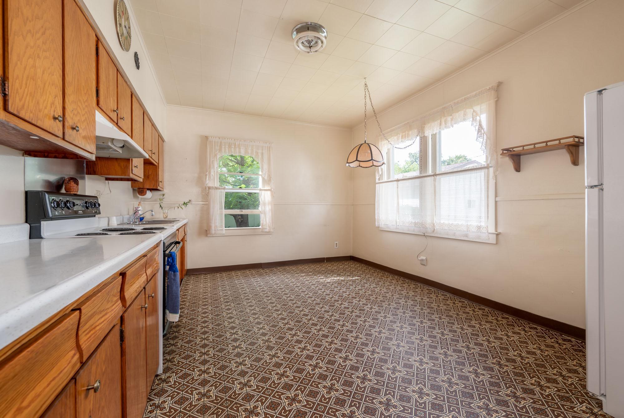 1905 single family home for sale at 213 Sadie Street in Marble, MN — 3 bed, 2 bath (photo 18 of 47)