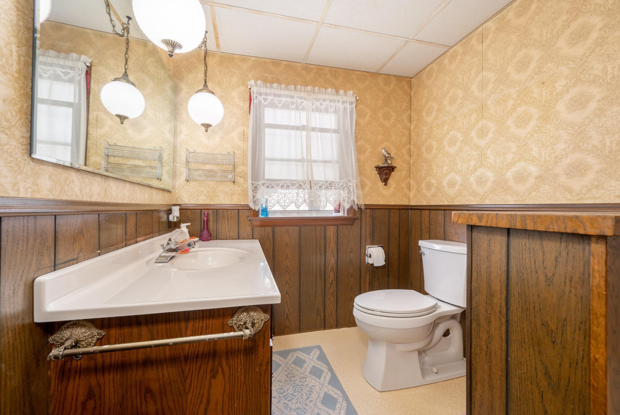 1905 single family home for sale at 213 Sadie Street in Marble, MN — 3 bed, 2 bath (photo 21 of 47)