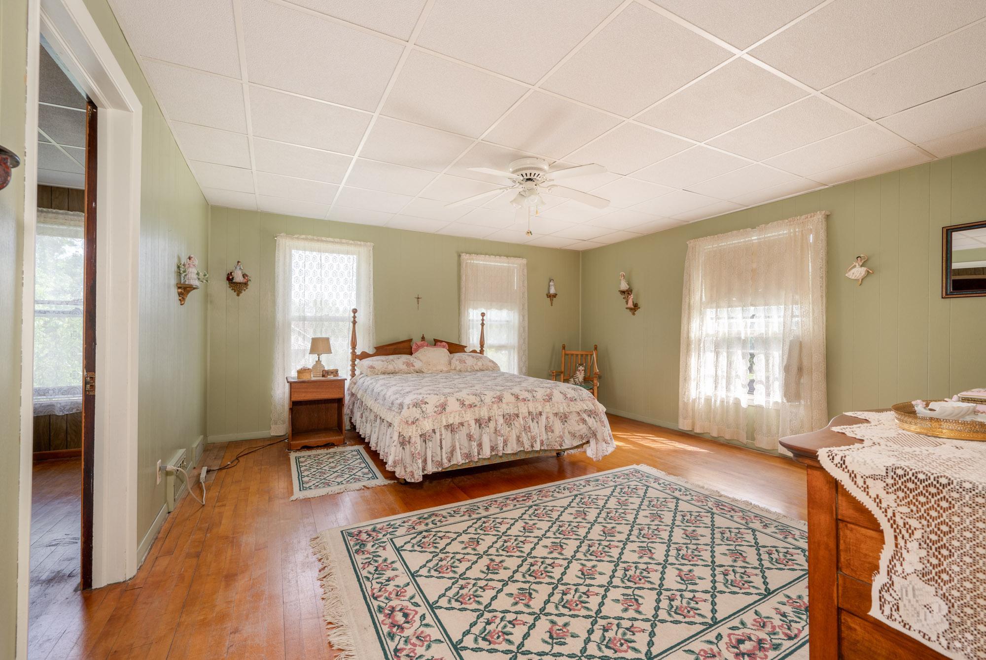 1905 single family home for sale at 213 Sadie Street in Marble, MN — 3 bed, 2 bath (photo 22 of 47)