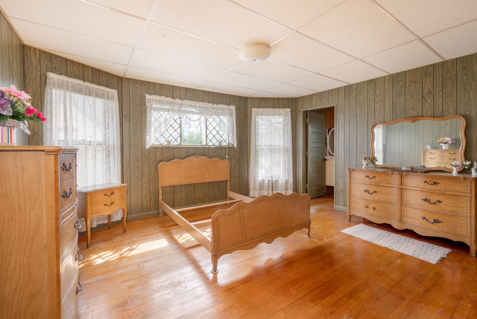 1905 single family home for sale at 213 Sadie Street in Marble, MN — 3 bed, 2 bath (photo 23 of 47)