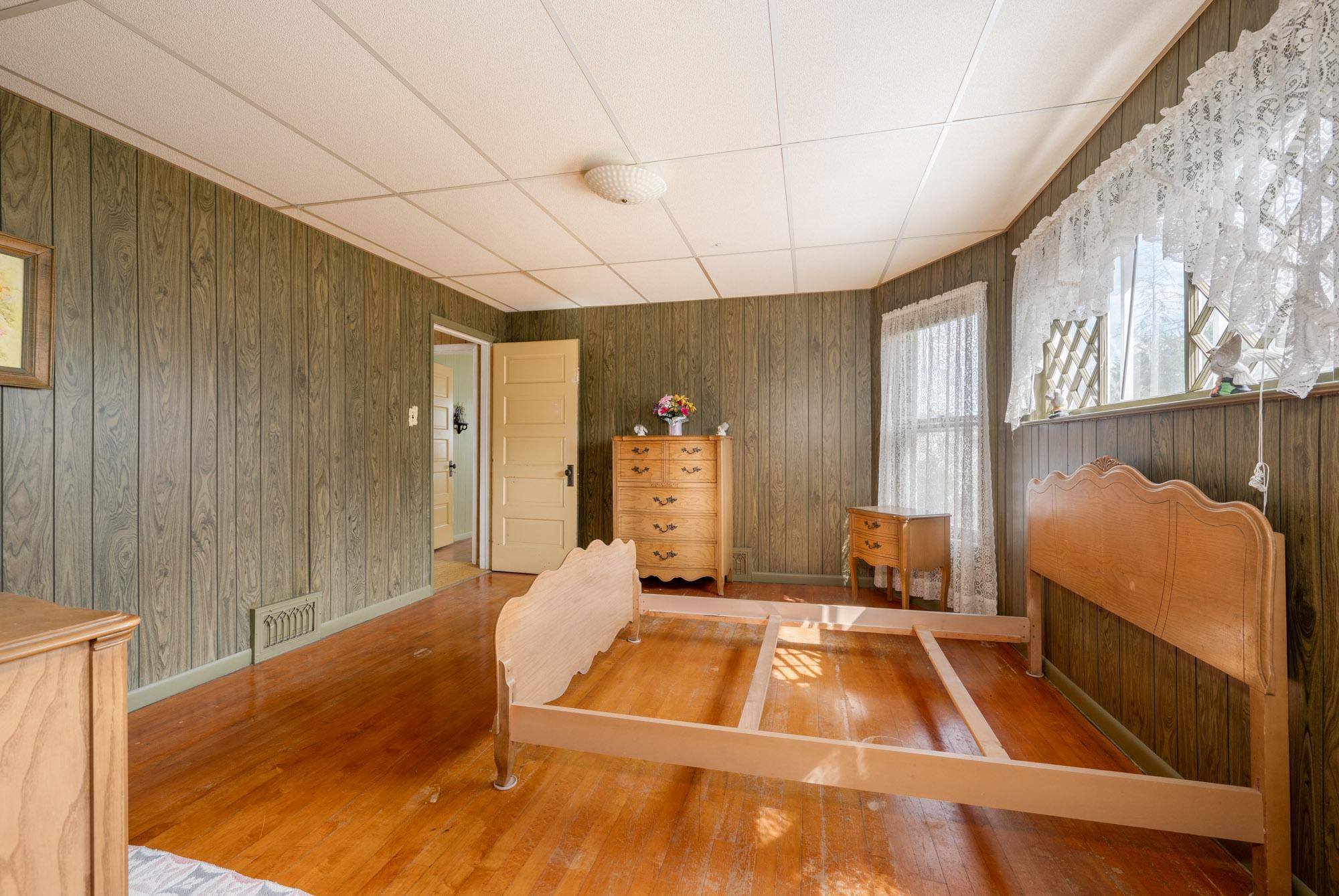 1905 single family home for sale at 213 Sadie Street in Marble, MN — 3 bed, 2 bath (photo 25 of 47)
