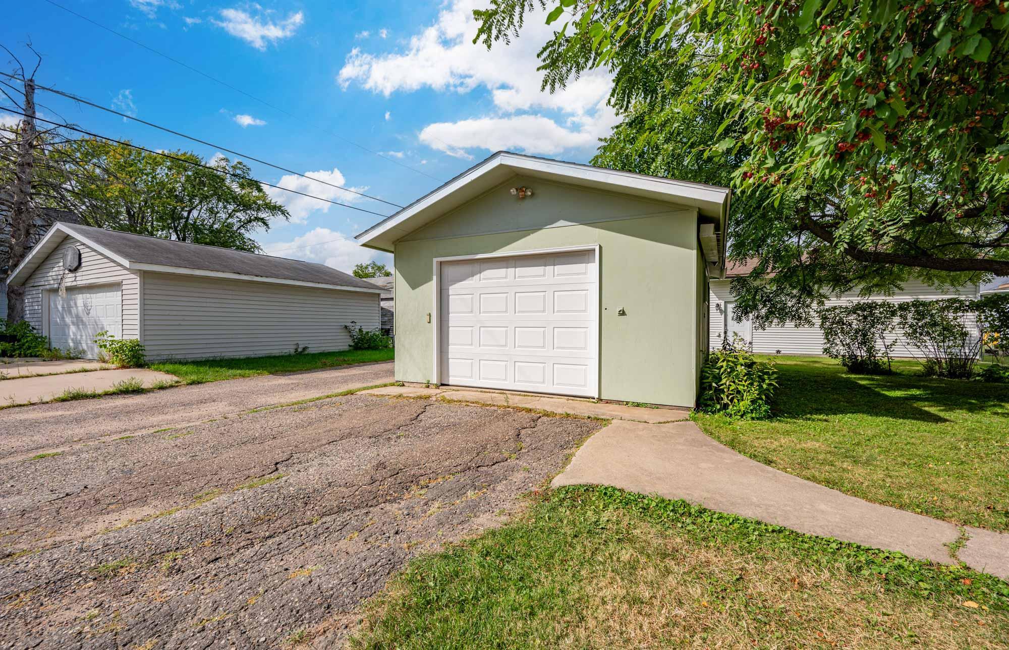 1905 single family home for sale at 213 Sadie Street in Marble, MN — 3 bed, 2 bath (photo 4 of 47)