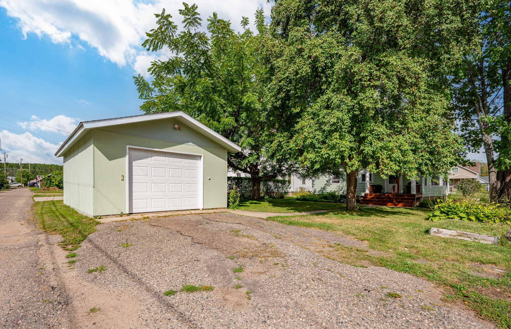 1905 single family home for sale at 213 Sadie Street in Marble, MN — 3 bed, 2 bath (photo 44 of 47)