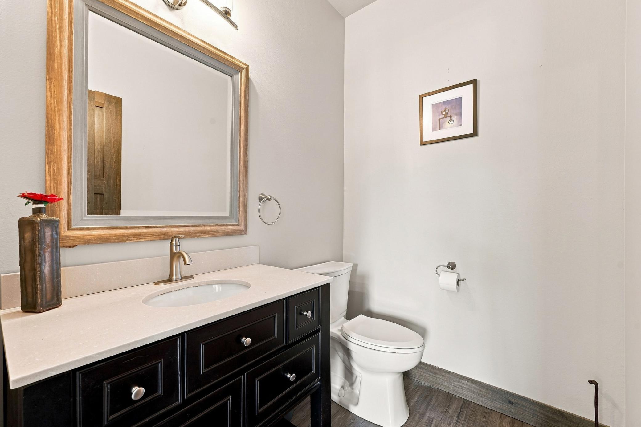 2005 single family home for sale at 730 36th Avenue W in West Fargo, ND — 5 bed, 4 bath (photo 11 of 31)