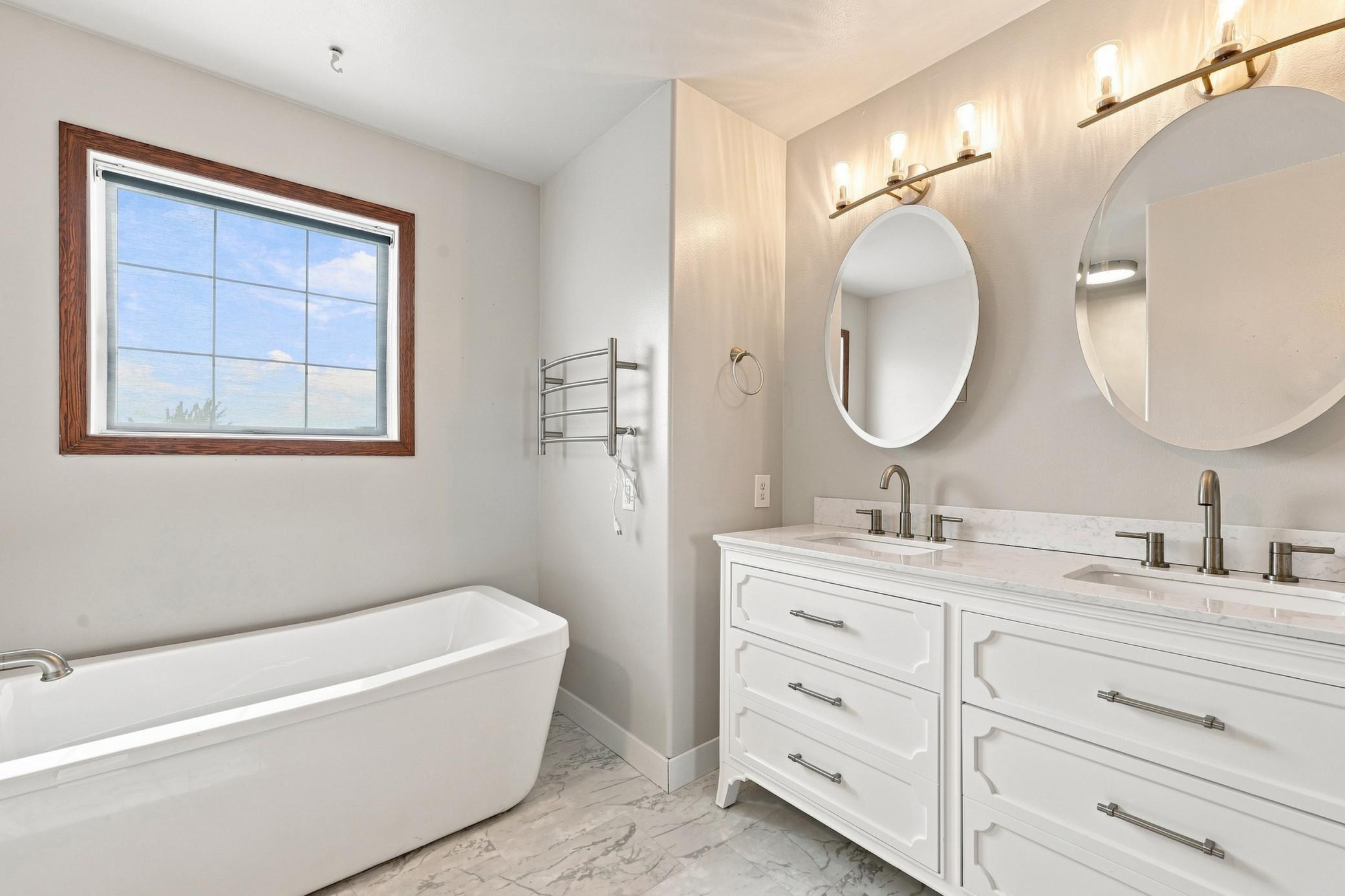2005 single family home for sale at 730 36th Avenue W in West Fargo, ND — 5 bed, 4 bath (photo 16 of 31)