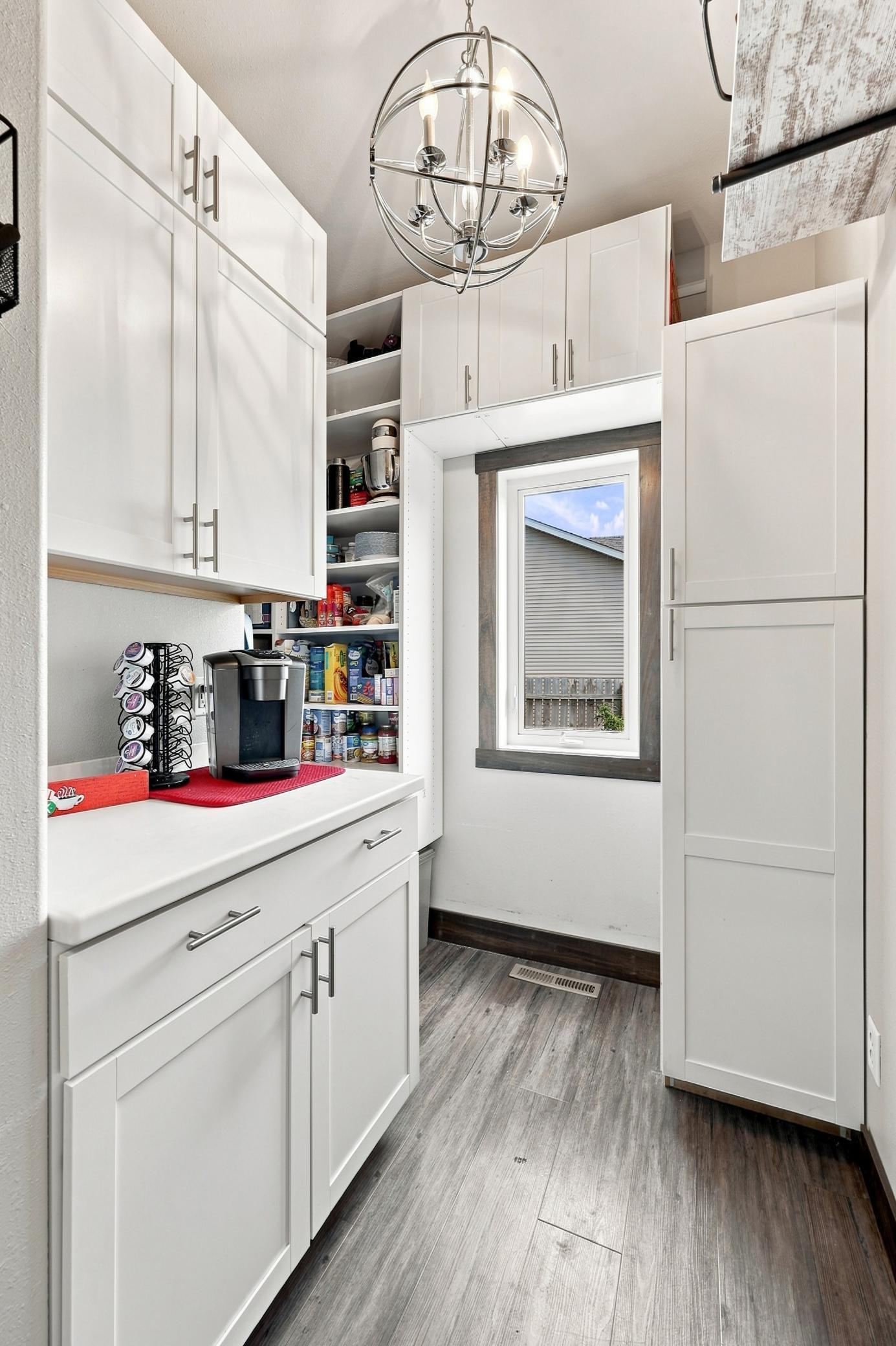 2005 single family home for sale at 730 36th Avenue W in West Fargo, ND — 5 bed, 4 bath (photo 7 of 31)