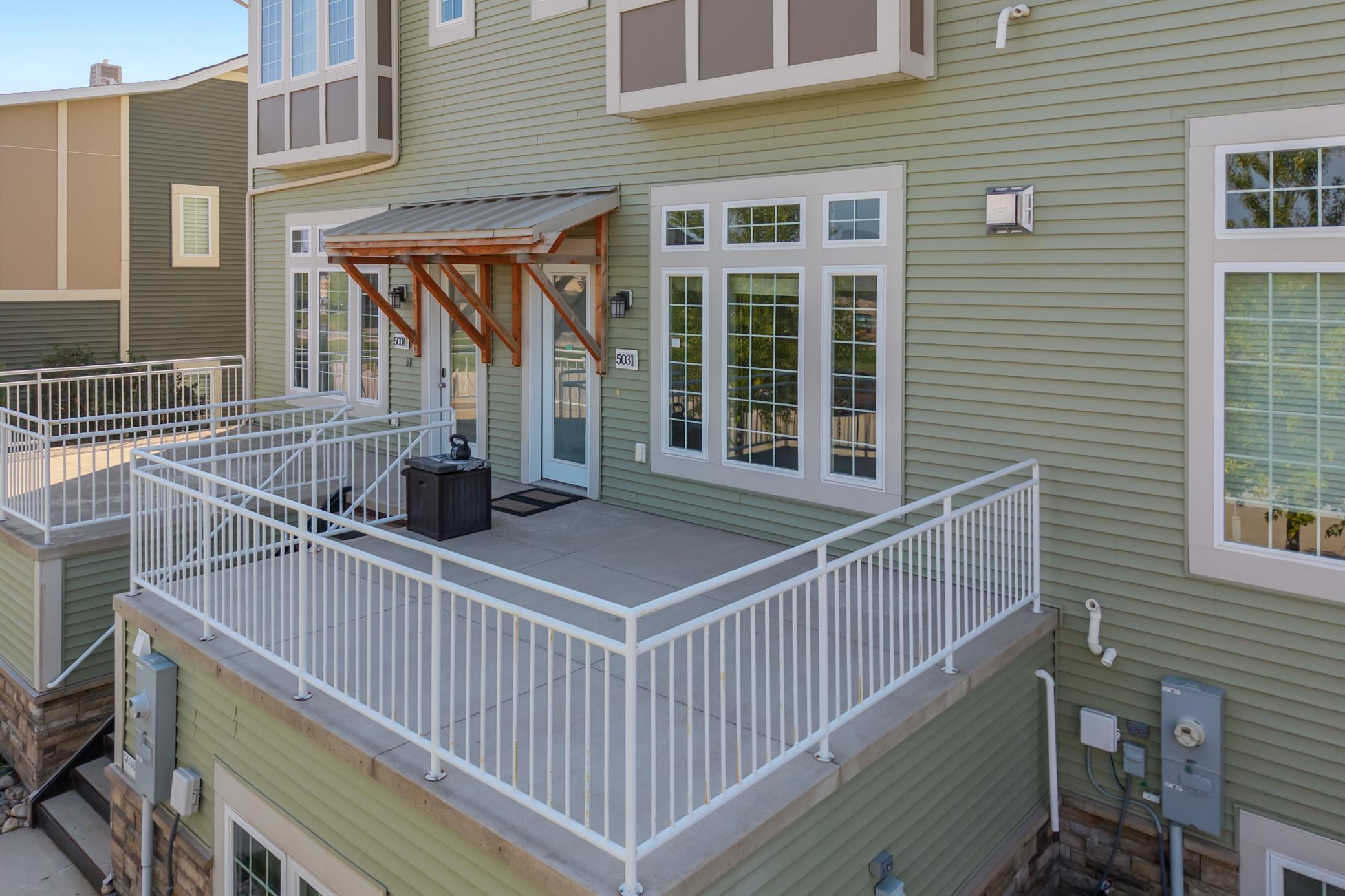 2016 twin home for sale at 503 33rd Way E, Unit B in West Fargo, ND — 3 bed, 4 bath (photo 2 of 33)